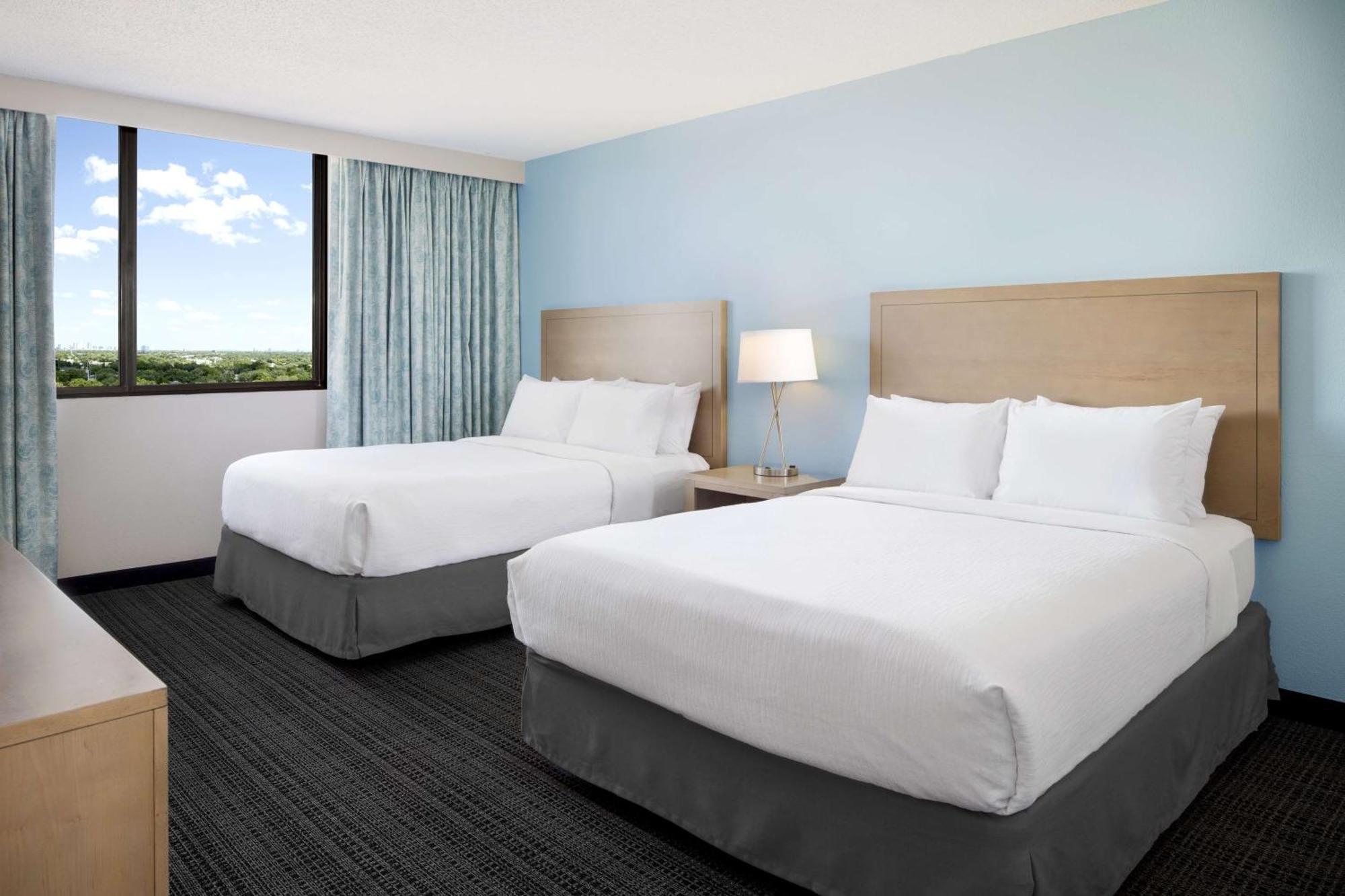Embassy Suites By Hilton Tampa Airport Westshore Екстериор снимка